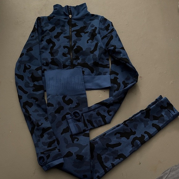 women’s blue camo workout set - Picture 1 of 5